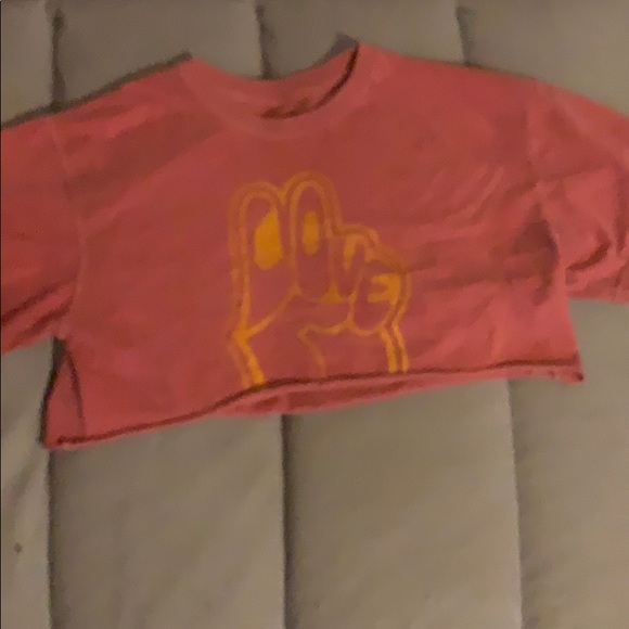 a cropped shirt with a peace sign on it. - Picture 1 of 1